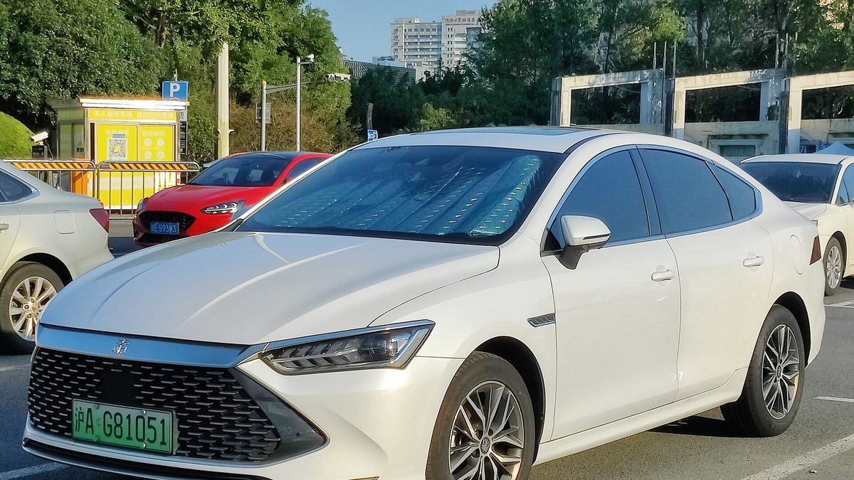 BYD Qin Plus DM-i — Sedan (PHEV)