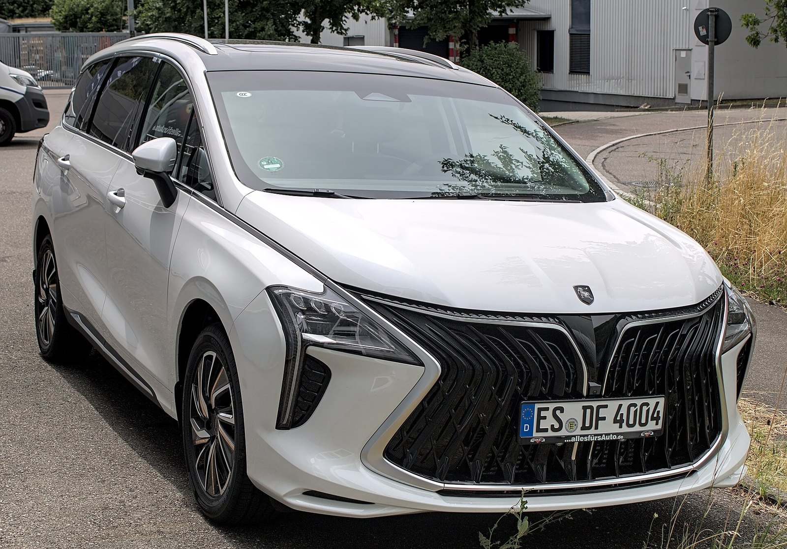 Forthing Xinghai V6 — SUV (BEV)