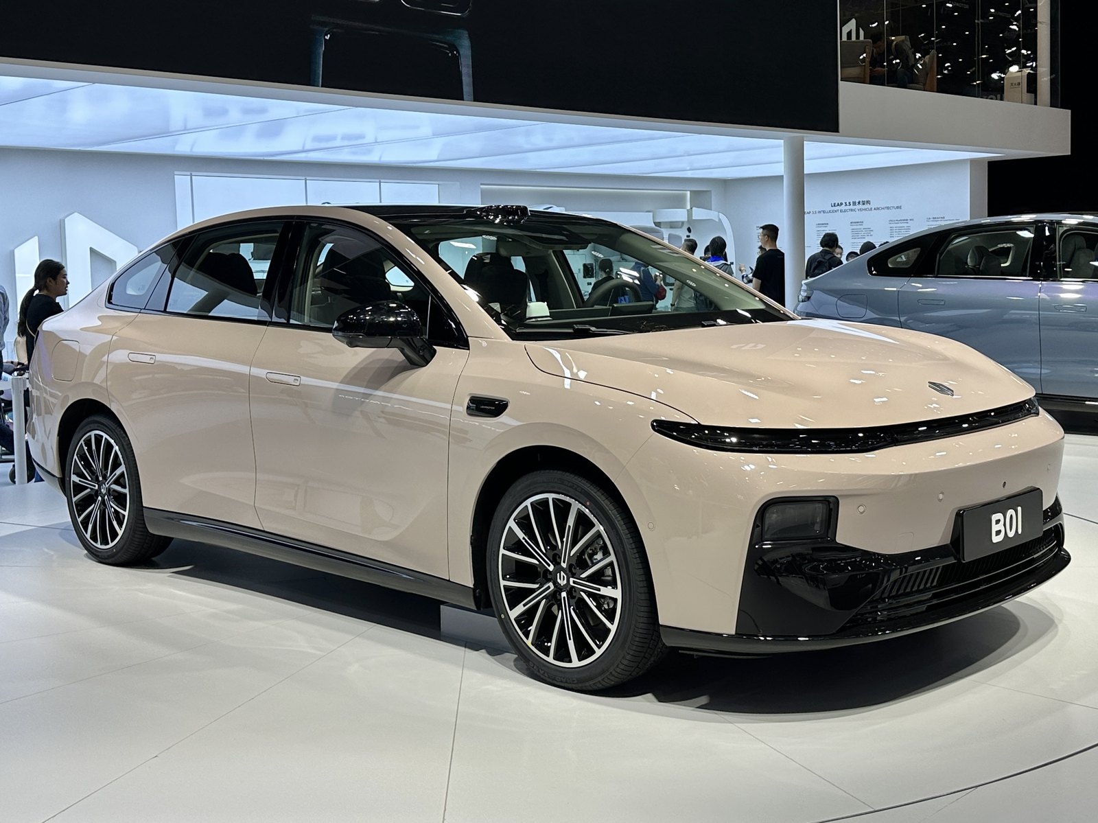 Leapmotor B01 — SUV (BEV)