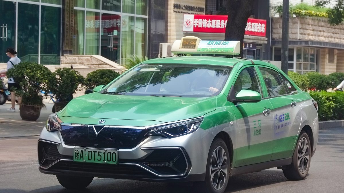 Venucia D60 EV — Sedan (BEV)