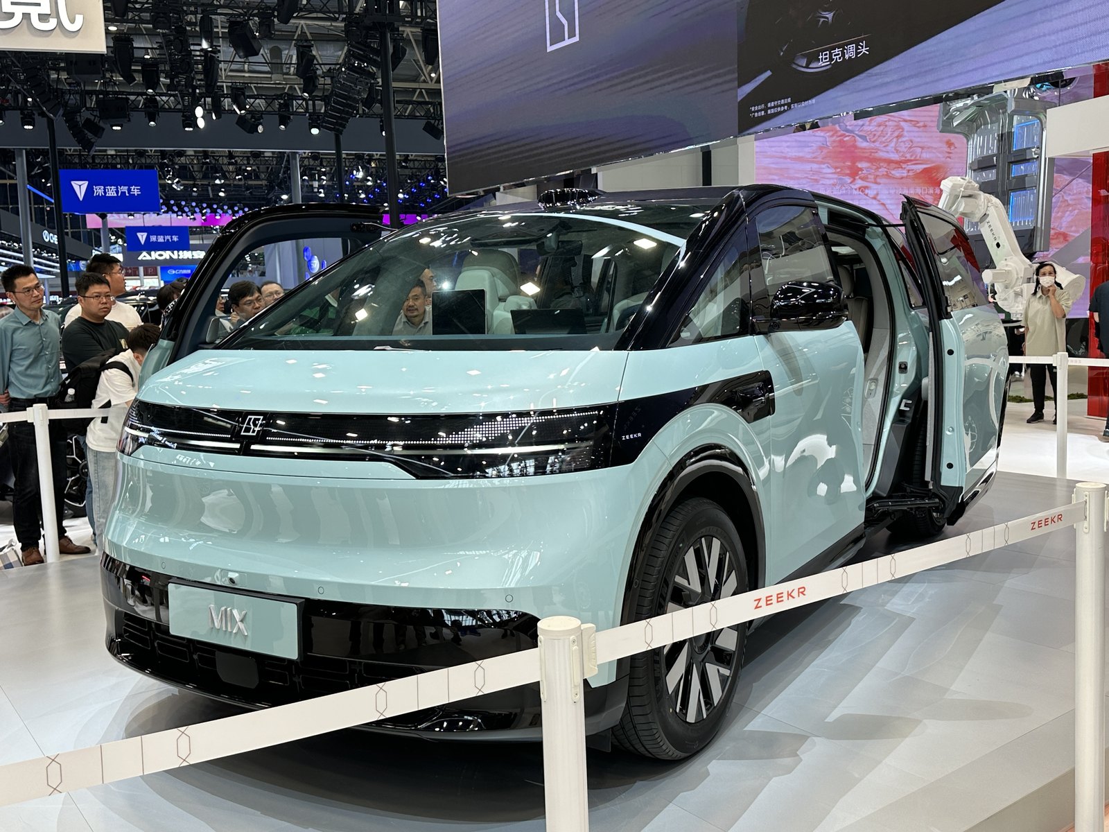 Zeekr MIX — SUV (BEV)